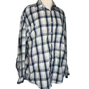 VAN HEUSEN Men's Dress Shirt Size Large 16 - 16 1/2 Collar Long Sleeve Button Do